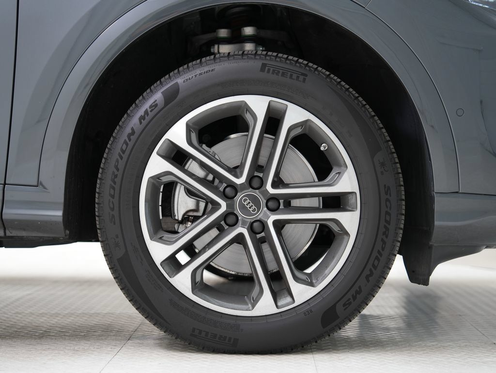 Certified 2025 Audi Q5 Premium Plus w/ Premium Plus AWD/4WD image 21