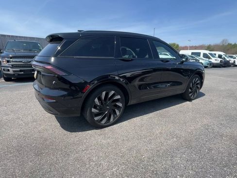 Used 2024 Lincoln Nautilus Reserve w/ Equipment Group 202A AWD/4WD image 19