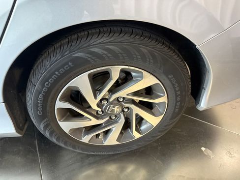 Used 2017 Honda Civic EX image 8