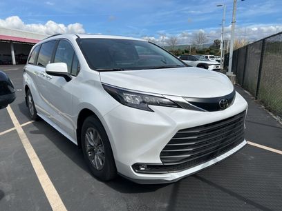 Certified 2026 Toyota Sienna XLE