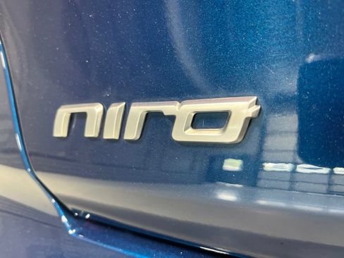 Used 2019 Kia Niro LX FWD image 35