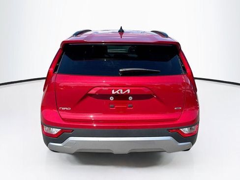 Certified 2023 Kia Niro LX FWD image 6
