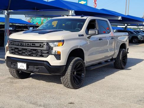 Used 2026 Chevrolet Silverado 1500 Custom Trail Boss w/ Turbomax Blackout Package AWD/4WD image 1