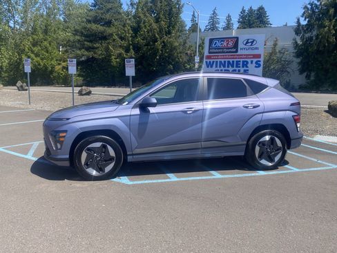 Certified 2025 Hyundai Kona SEL FWD image 2