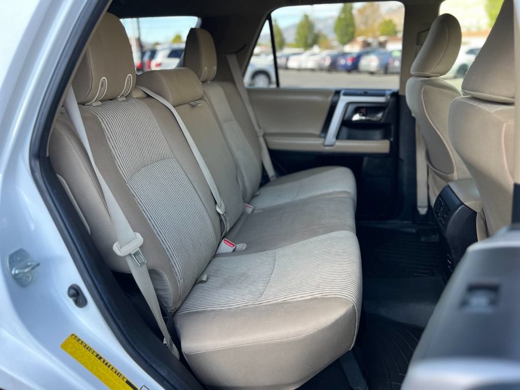 Used 2014 Toyota 4Runner SR5 AWD/4WD image 22