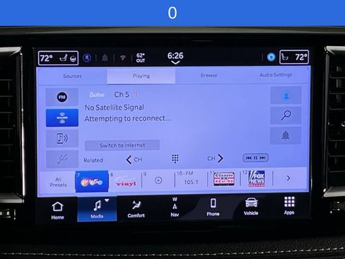 Used 2025 Chrysler Pacifica Limited FWD image 17