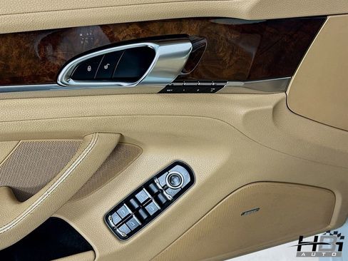 Used 2013 Porsche Panamera 4S image 14