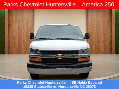 Certified 2025 Chevrolet Express 3500 LT w/ LT Preferred Equipment Group RWD image 2