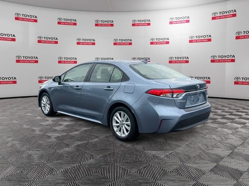 Used 2023 Toyota Corolla LE w/ LE Convenience Package FWD image 7