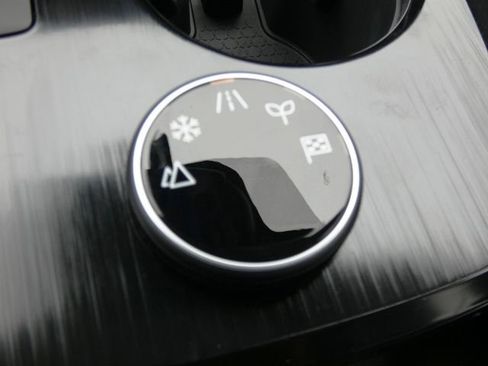 New 2026 Nissan Rogue SV AWD/4WD image 17