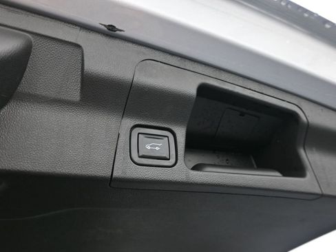 Used 2020 GMC Acadia SLT w/ Driver Alert Package II image 13