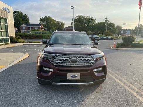 Used 2022 Ford Explorer Limited w/ Equipment Group 301A AWD/4WD image 8