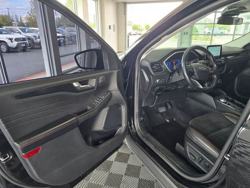 Used 2021 Ford Escape SEL w/ Technology Package AWD/4WD image 33