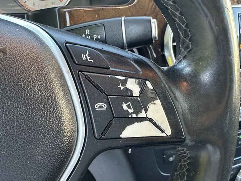 Used 2015 Mercedes-Benz GLK 350 2WD image 17