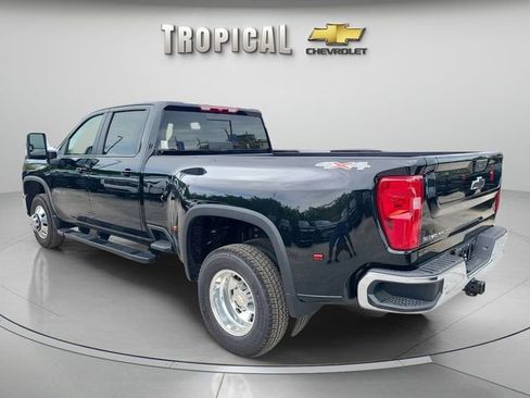 Used 2026 Chevrolet Silverado 3500 LT w/ All Star Edition AWD/4WD image 4