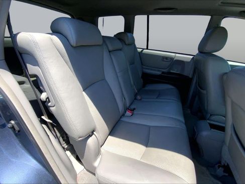 Used 2005 Toyota Highlander 4WD V6 w/ Preferred Pkg image 19