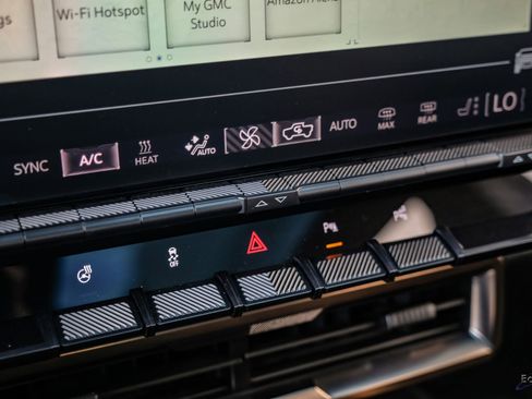 Used 2024 GMC Hummer EV 3X image 68