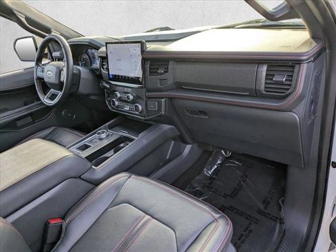 Used 2022 Ford Expedition Limited image 24