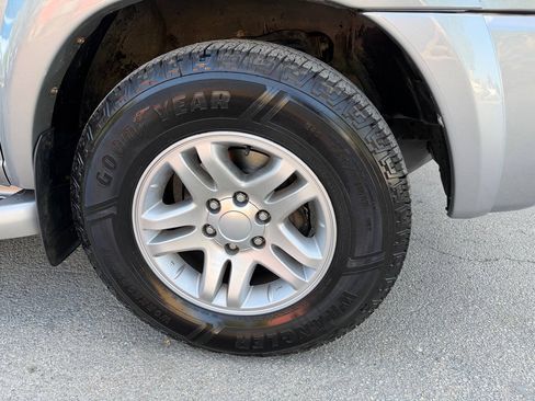 Used 2006 Toyota Sequoia SR5 RWD image 12
