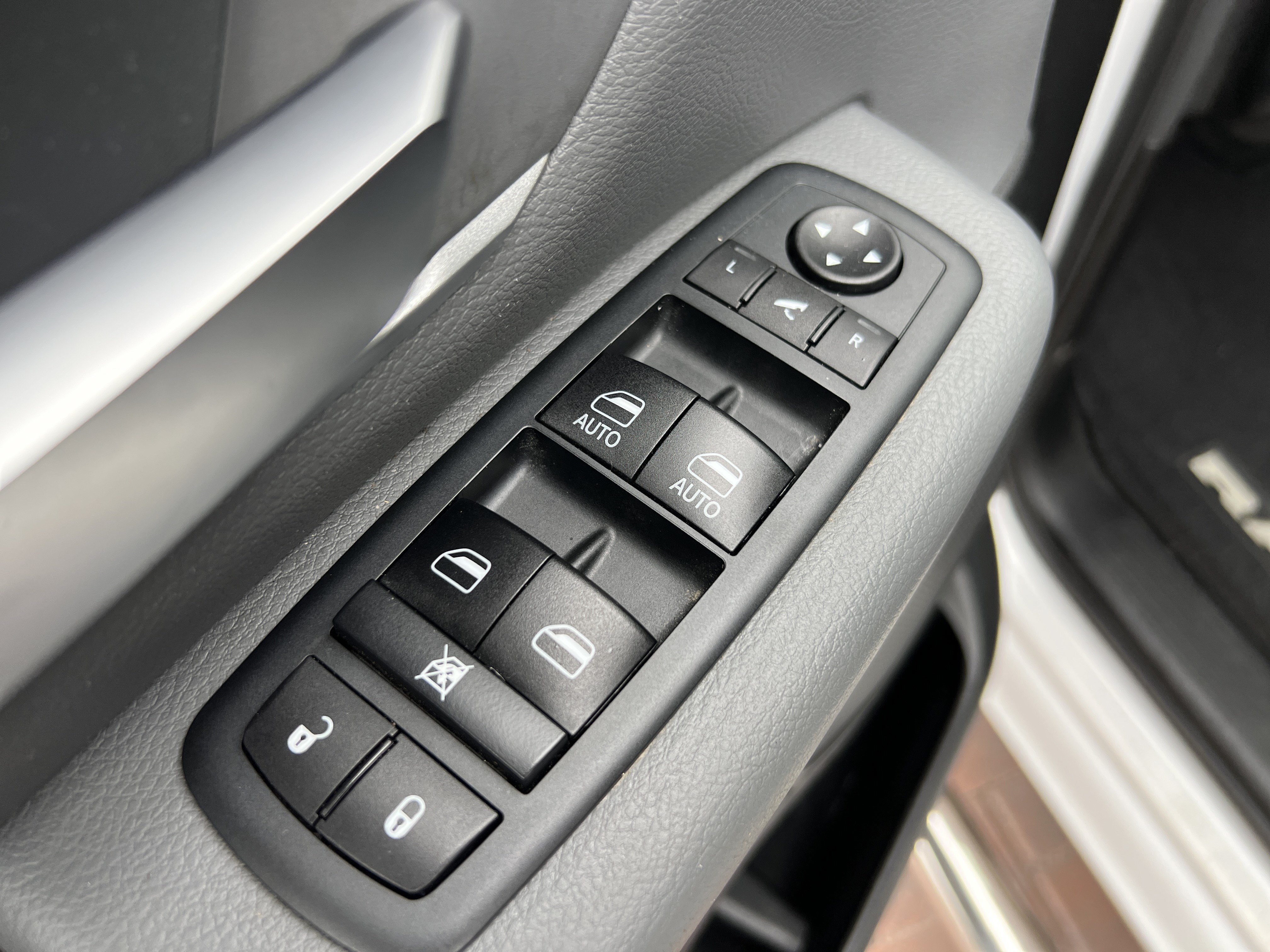 Used 2020 RAM 1500 Big Horn AWD/4WD image 15