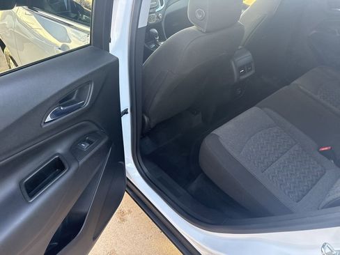 Used 2022 Chevrolet Equinox LT image 14