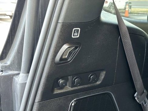 Used 2025 Jeep Wagoneer Series II image 17