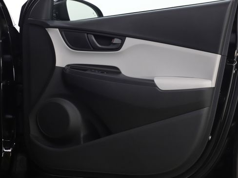 Certified 2023 Hyundai Kona SEL AWD/4WD image 11