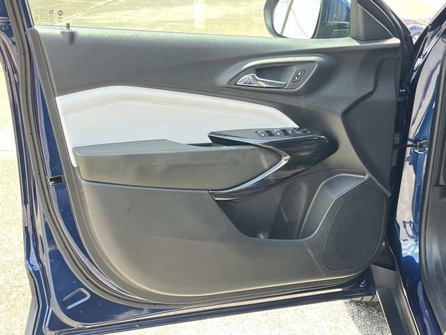 Used 2024 Chevrolet Trax LT w/ Driver Confidence Package FWD image 26