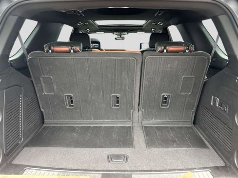 Used 2023 GMC Yukon Denali Ultimate image 17