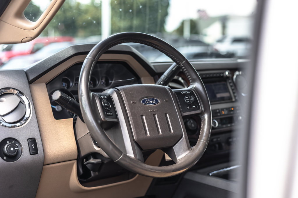 Used 2011 Ford F250 Lariat w/ Lariat Ultimate Pkg AWD/4WD image 7