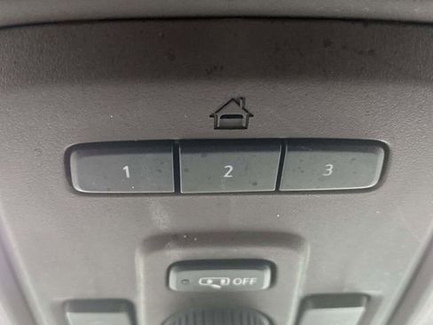 Used 2023 GMC Yukon SLT w/ SLT Luxury Package image 33