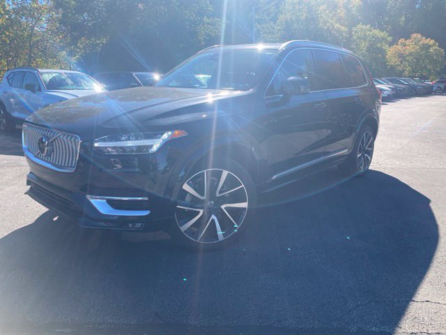Used 2023 Volvo XC90 B6 Plus w/ Protection Package AWD/4WD image 1
