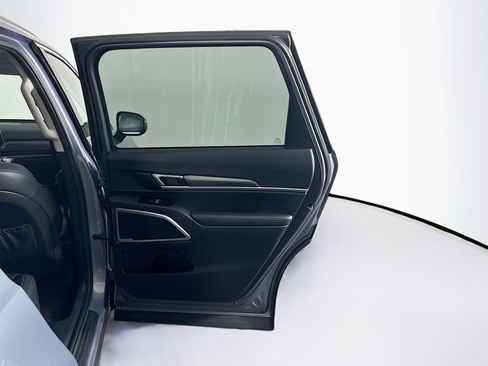 Used 2025 Kia Telluride S image 34