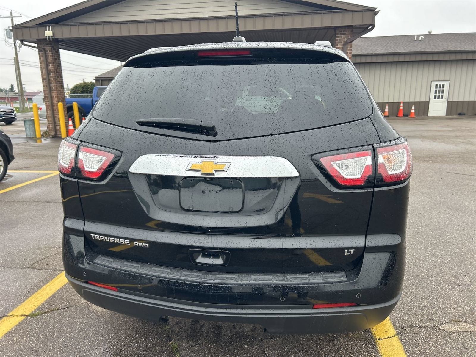 Used 2017 Chevrolet Traverse LT w/ Style and Technology Package AWD/4WD image 6