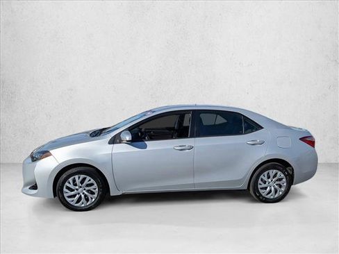 Used 2019 Toyota Corolla LE image 8