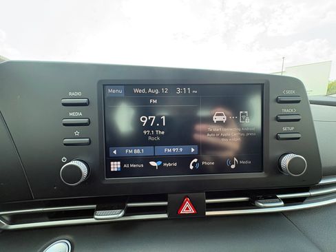 Used 2026 Hyundai Elantra Hybrid FWD image 30