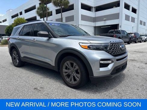 Used 2021 Ford Explorer XLT w/ Equipment Group 202A RWD image 1