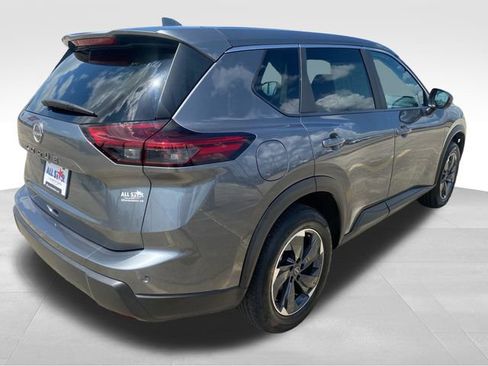 Used 2025 Nissan Rogue SV FWD image 7