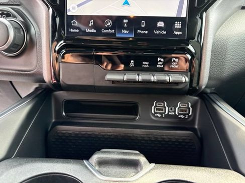 Used 2024 RAM 1500 Big Horn AWD/4WD image 29