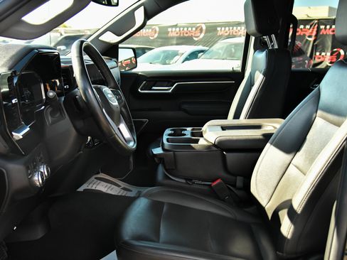Used 2025 GMC Sierra 1500 SLT AWD/4WD image 19