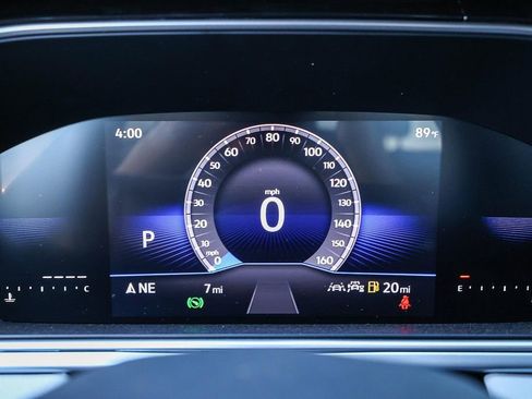 New 2025 Volkswagen Taos SE image 39