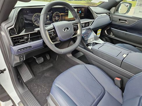 New 2026 INFINITI QX80 SPORT image 11