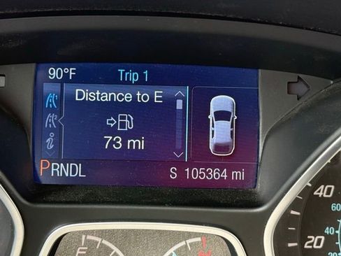 Used 2014 Ford Focus SE w/ SE Winter Package image 6