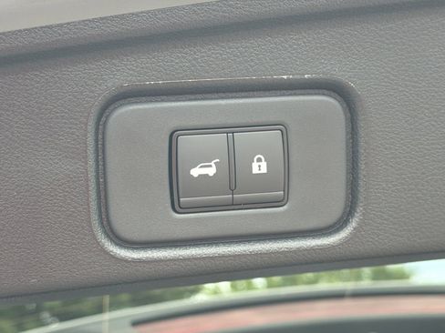 New 2026 Nissan Pathfinder Platinum w/ Accent Package FWD image 30