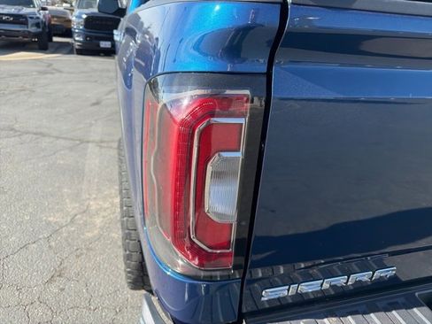 Used 2018 GMC Sierra 1500 SLT w/ SLT Premium Package image 27