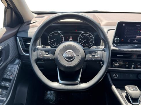 Used 2023 Nissan Rogue S FWD image 13