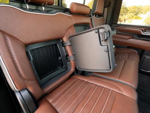 Used 2024 GMC Sierra 2500 Denali Ultimate image 35