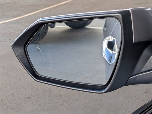 Used 2025 Hyundai Elantra SEL image 27