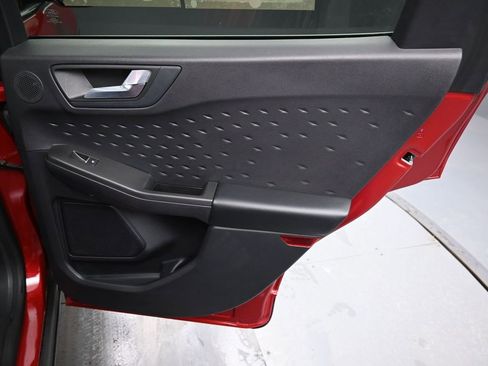 Used 2020 Ford Escape Titanium w/ Titanium Premium Package 2.0 image 35