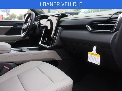 New 2026 GMC Acadia Elevation w/ Elevation Premium Package AWD/4WD image 8